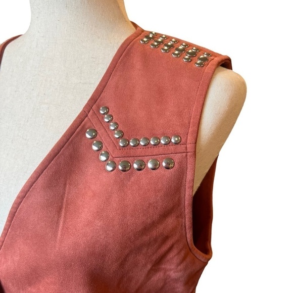 MOTF Embellished Western Mauve Silver Vest Medium Faux Suede Festival Southwest - Picture 3 of 10